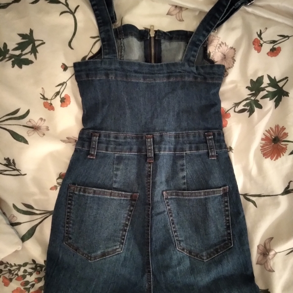 Denim Zip Up Overalls - Picture 2 of 5